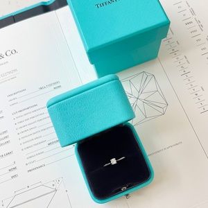 TIFFANY & Co. Ring True Cut Pt950 Platinum Diamond 0.18ct US, F VVS1
